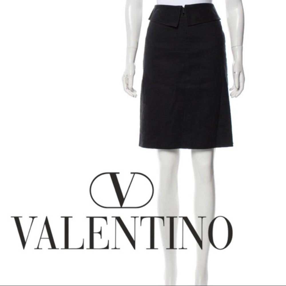 Valentino Front Zip Grey Knee Length Skirt